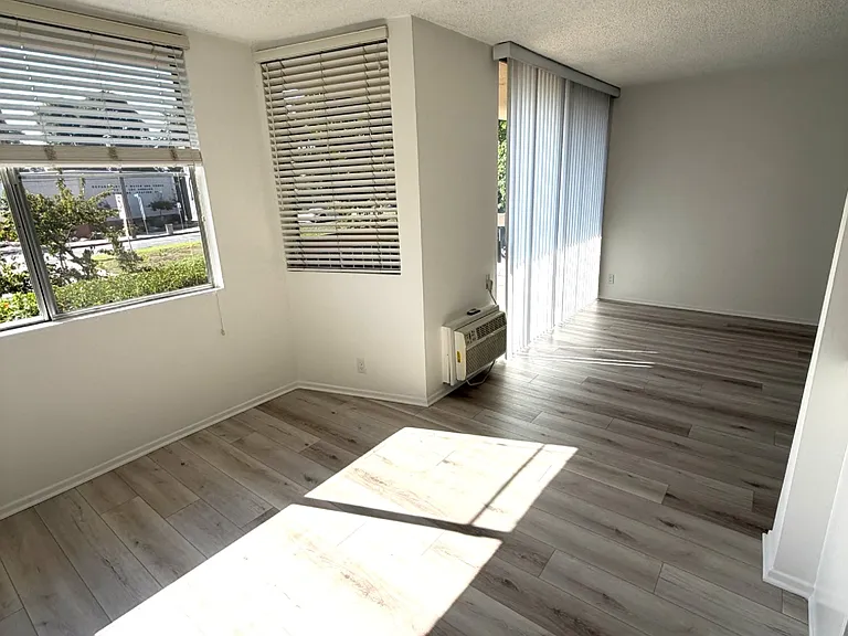 12221 San Vicente Blvd — Photo 41