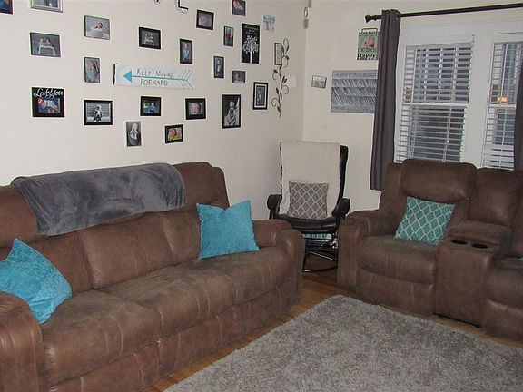 3rd image of 1702 6th Ave