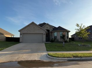 1331 Madeline Ln, Krum, TX 76249