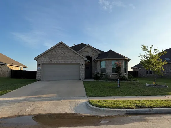 1331 Madeline Ln, Krum, TX 76249