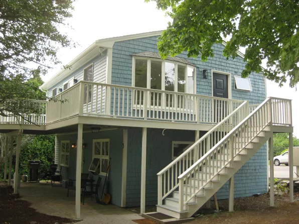 2431 E Main Rd #6, Portsmouth, RI 02871
