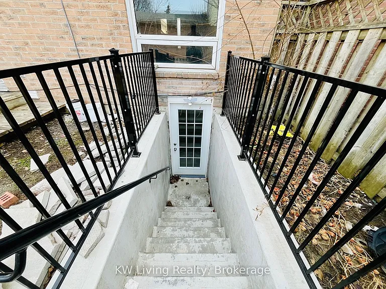 26 Harman Dr #BASEMENT — Photo 2