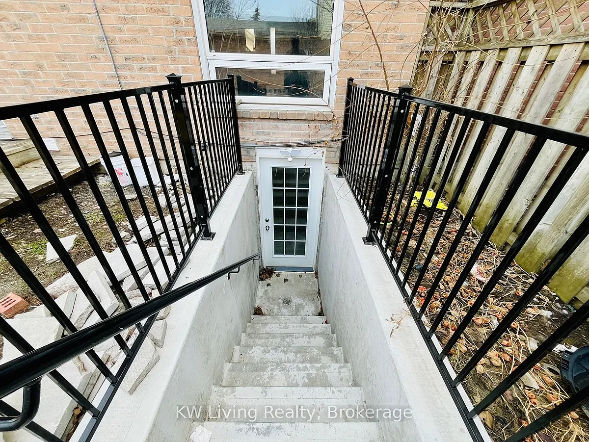 Building Photo - 26 Harman Dr #BASEMENT