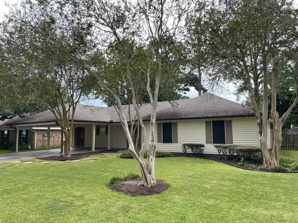 306 Breton Dr, Lafayette, LA 70508