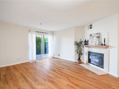 653 Oak Run Trl UNIT 111, Oak Park, CA, 91377