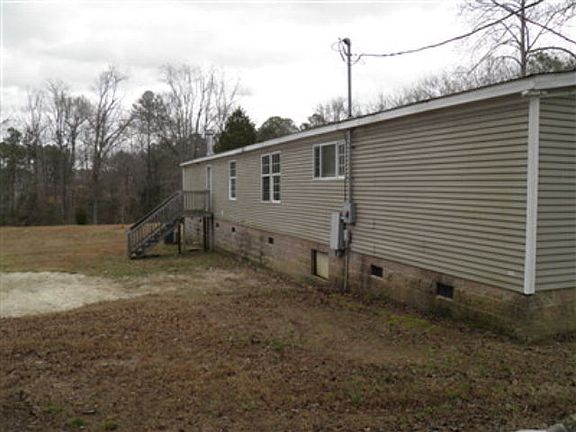3rd image of 20 Strawflower Ln