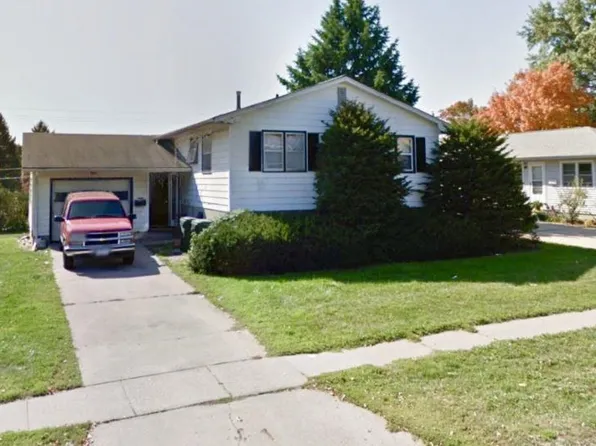 2733 Wayne Ave, Iowa City, IA 52240