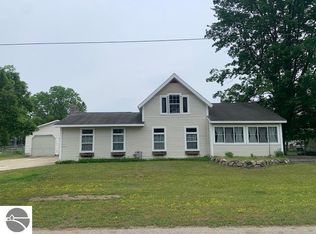 206 N Maple St, Bellaire, MI 49615