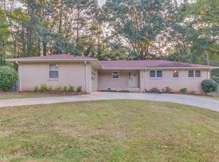 528 Rimrock Trl, Stone Mountain, GA 30083