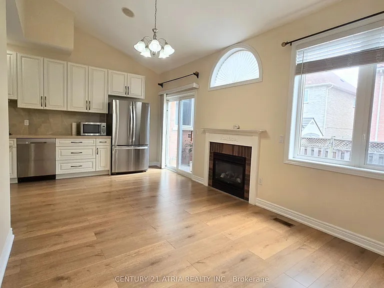 31 Cliveden Pl — Photo 17