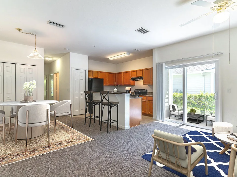 Spring Lake Cove Apartments