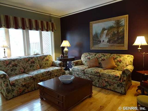 4th image of 53 Great Wood Cir