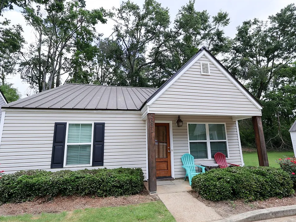1631 Oxford Pl