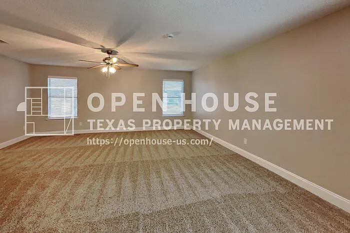 924 Rock Dove Cir — Photo 10