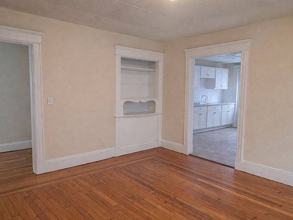 4th image of 100 Albemarle St #1