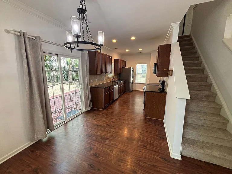 218 Northwood St — Photo 3