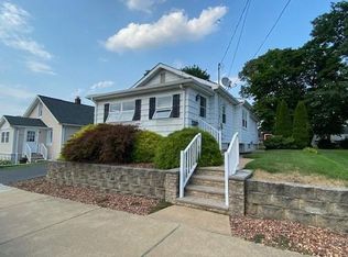 30 Henry St, Sayreville, NJ 08872