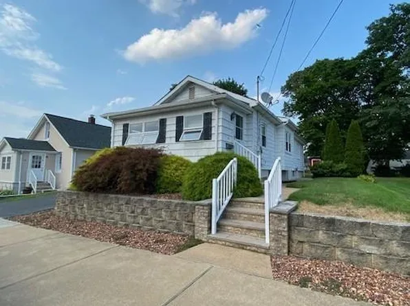 30 Henry St, Sayreville, NJ 08872