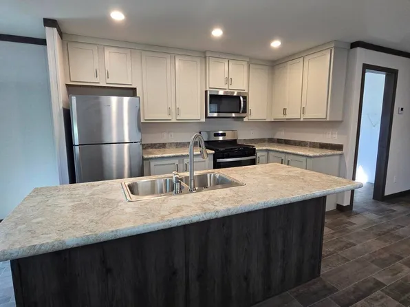 104 Courtney Ln, Redgranite, WI 54970