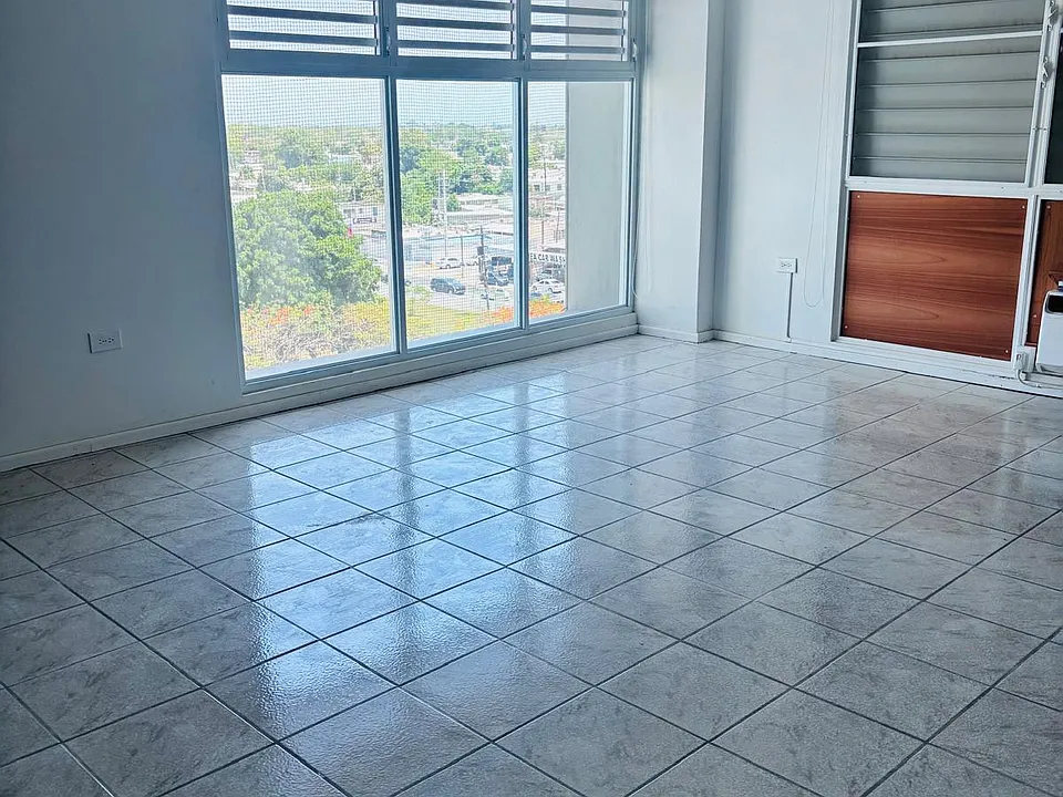 2235 Avenida Las Americas #601