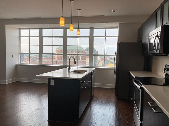 3rd image of 10 Lafayette Sq APT 1606