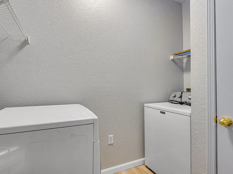 18959 E Warren Dr #207 — Photo 17