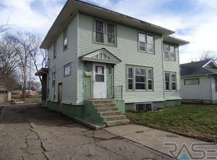 1212 Douglas Ave, Yankton, SD 57078