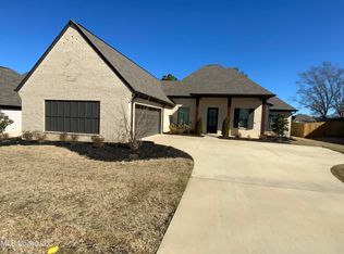 402 Parkdale Pl, Canton, MS 39046