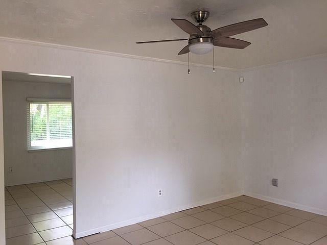 1st image of 4342 Dartmoor Dr