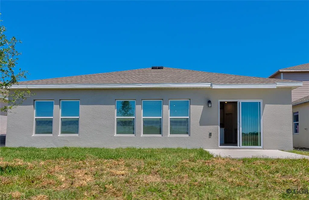 4 bed, 2.0 bath, 1922 sqft, $2,500 — Photo 2