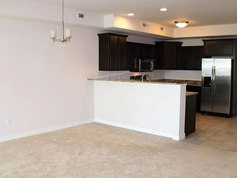 459 Taft Ave SE — Photo 3