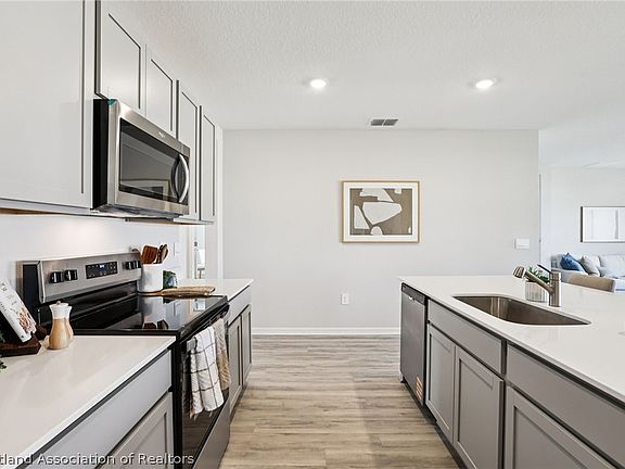 4th image of 6732 San Benito Dr