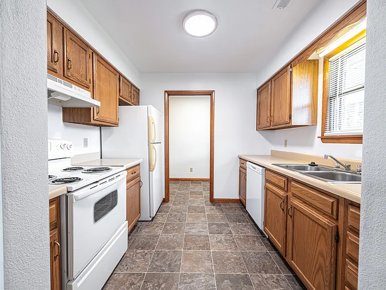 280 Lee Ct — Photo 10