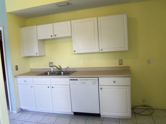 5th image of 2062 SE South Buttonwood Drive