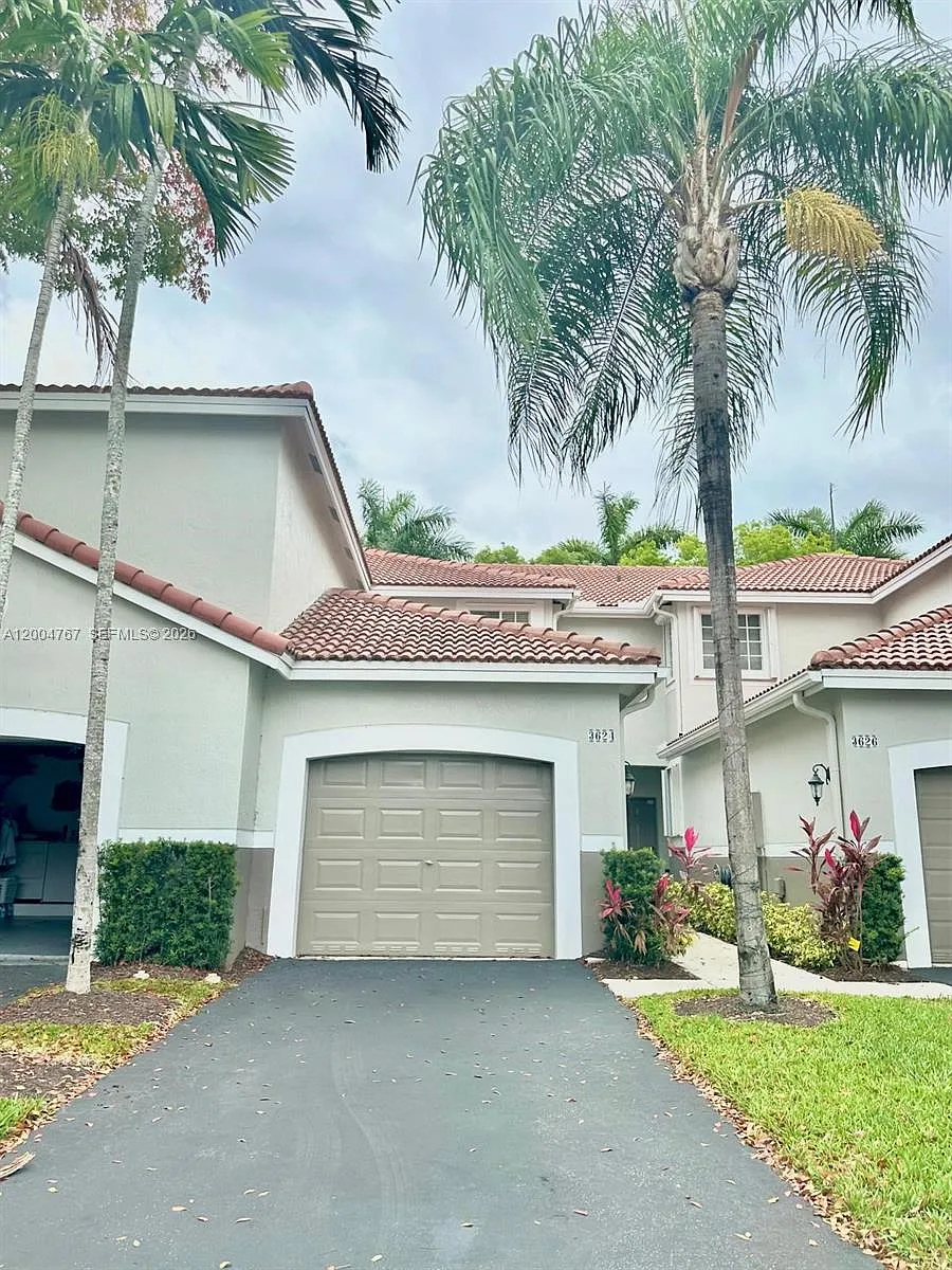 Photo 2 of 54 - 3624 San Simeon Cir - Weston, FL Building Photo - 3624 San Simeon Cir