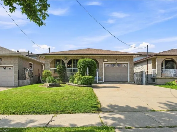 948 Stone Church Rd E, Hamilton, ON L8W 1B1