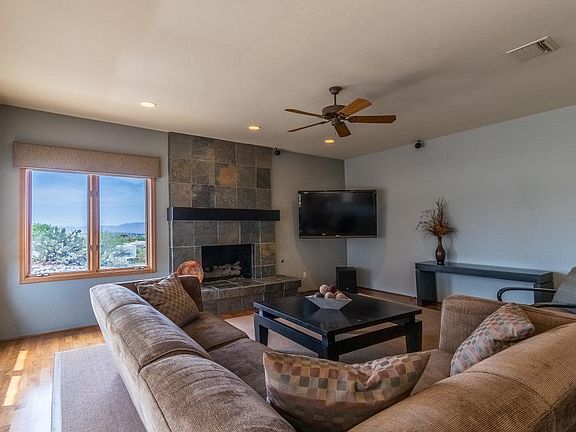 5th image of 11025 N Poinsettia Dr