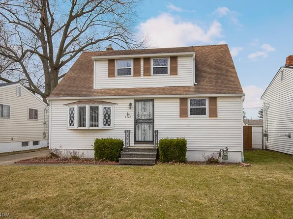 6322 Ledgebrook Dr, Brookpark, OH 44142