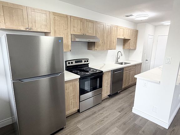 3rd image of 105 Winlane Dr #101