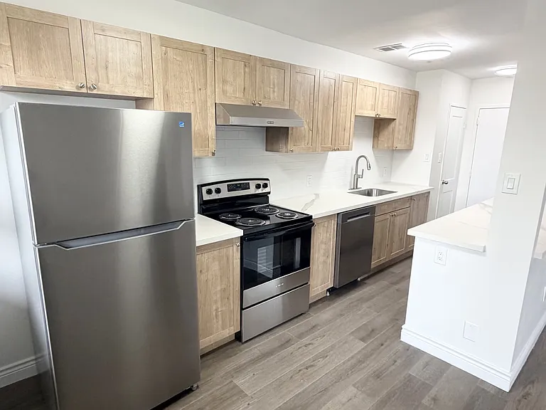 105 Winlane Dr #101 — Photo 3