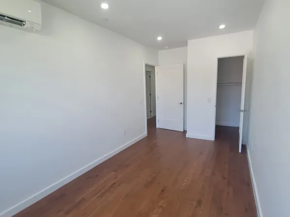 2041 Strauss Street image 23 of 40