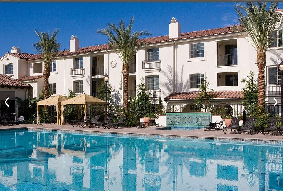 2nd image of 590 Las Palmas Dr