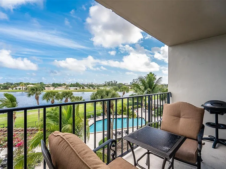 1830 Embassy Dr #409 — Photo 11