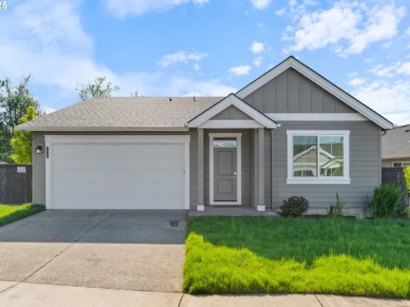 1540 N Broadway St, Estacada, OR 97023