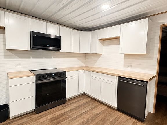 4th image of 2383 W Sookeys Crk