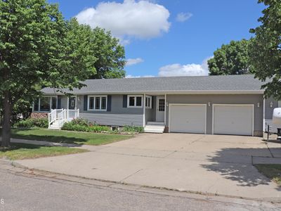 1100 19th St SE, Mandan, ND, 58554