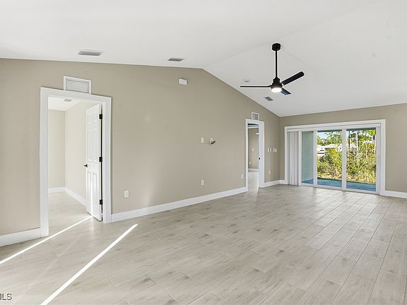 4th image of 3033 NW 18th Ave