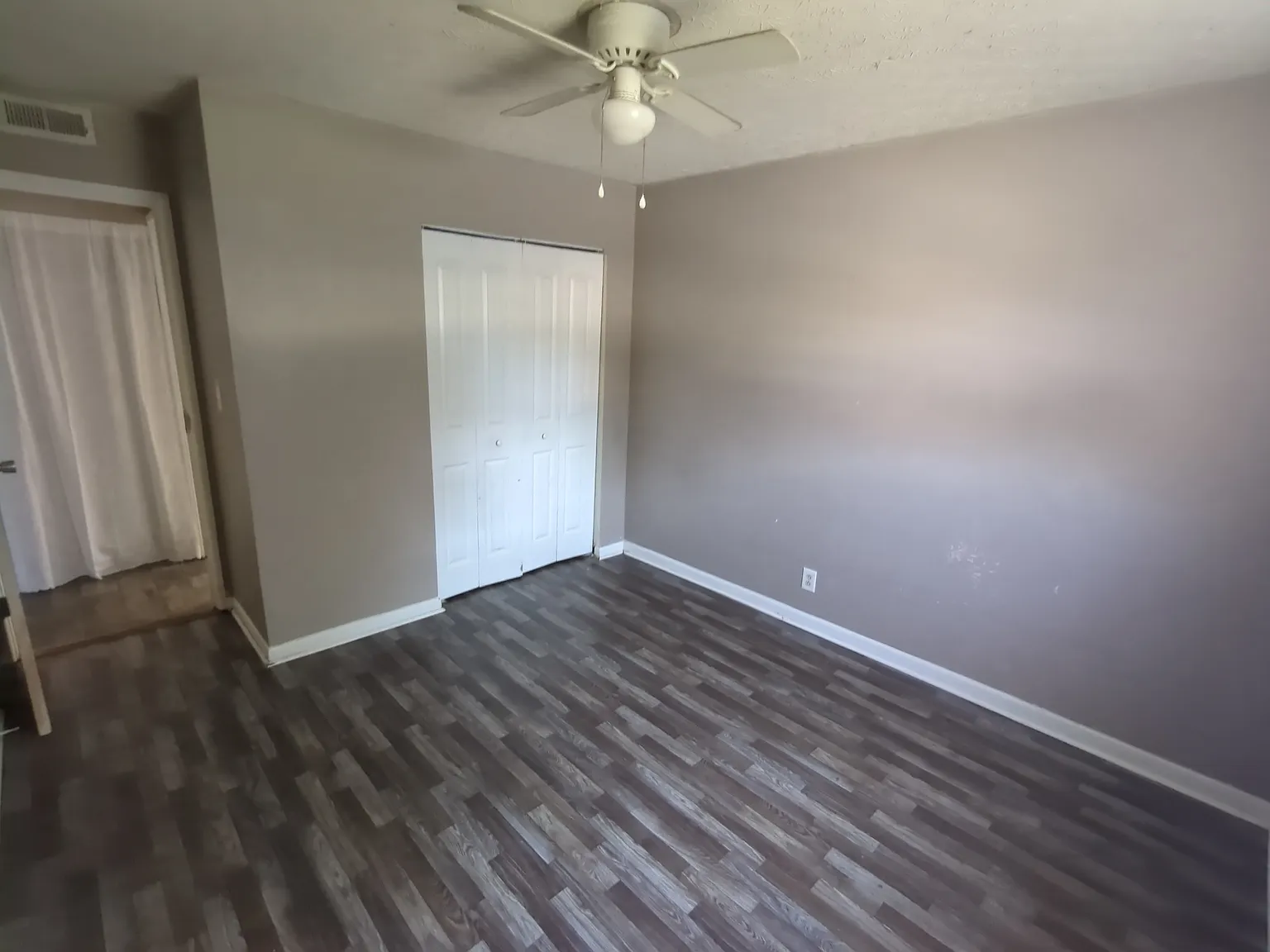 2 bed, 850 sqft, $895 — Photo 2