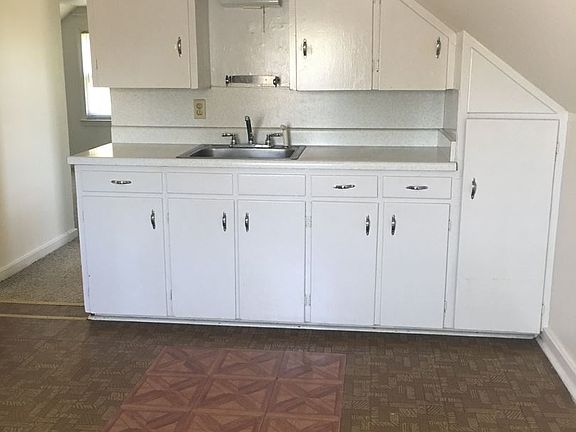 2nd image of 3001 W 11th St Floor 2