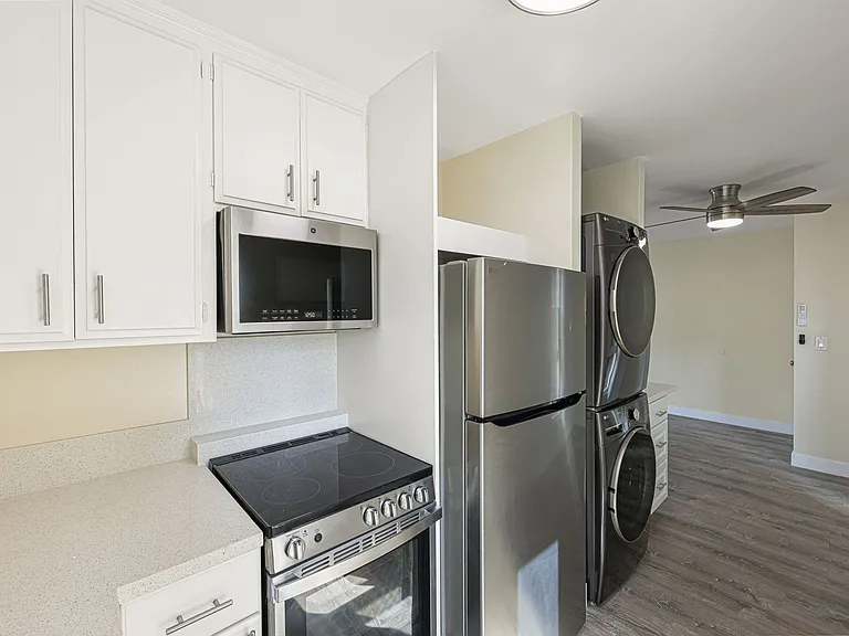 1707 Chalcedony St — Photo 3